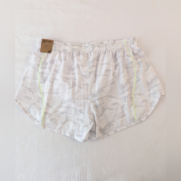 Asics Running Shorts White Camo Swirl Side Slits Elastic Waist Drawstring Size L - Picture 2 of 10